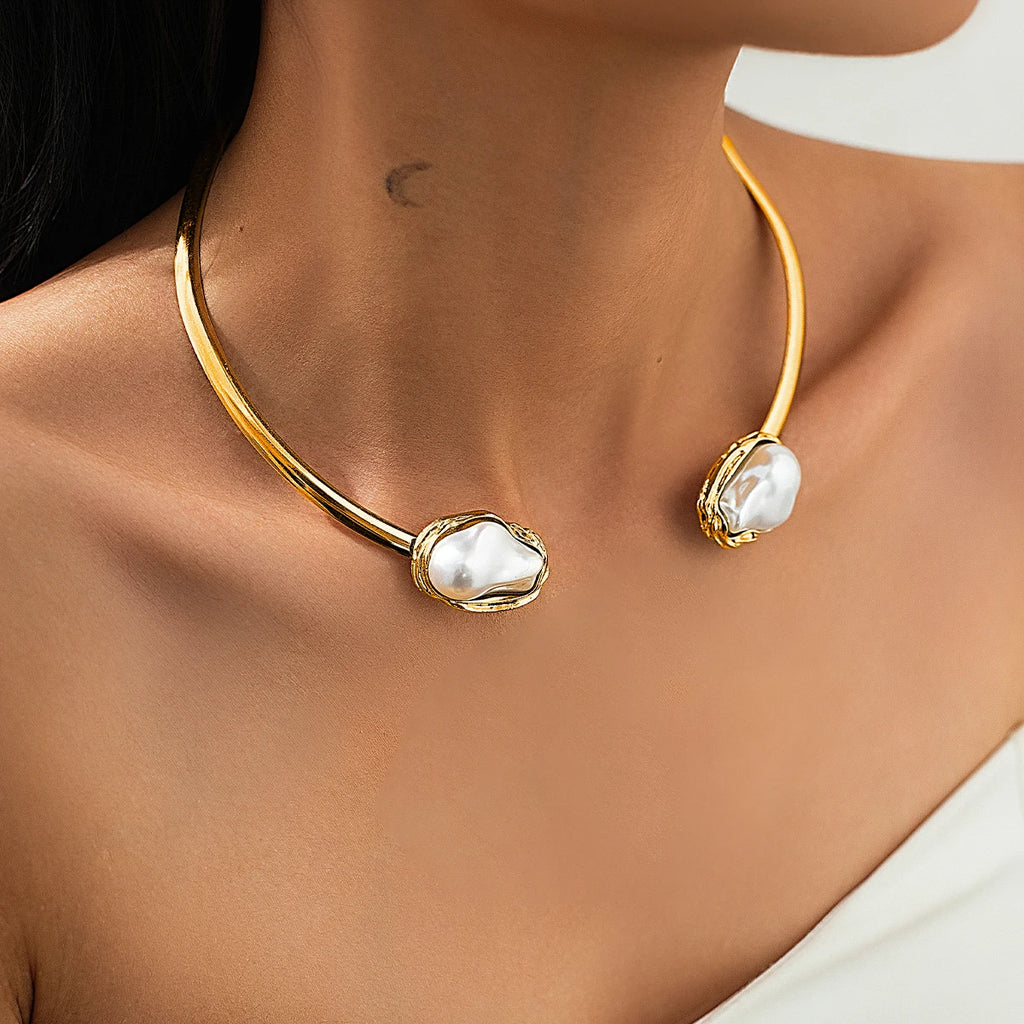 Lunéa Pearl Torque Necklace